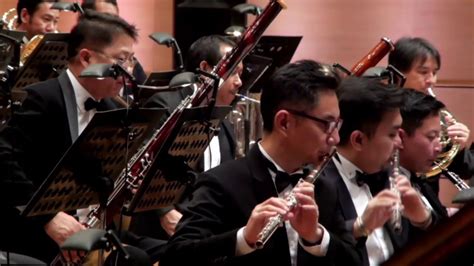 Navigating Nostalgia: A Symphony of Thai Identity Through Music